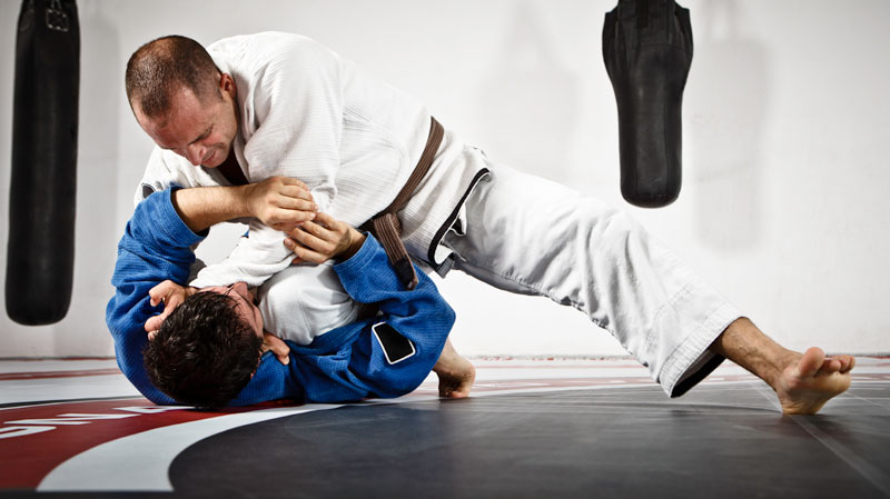 Top vs Bottom Position In BJJ: Which is Better?