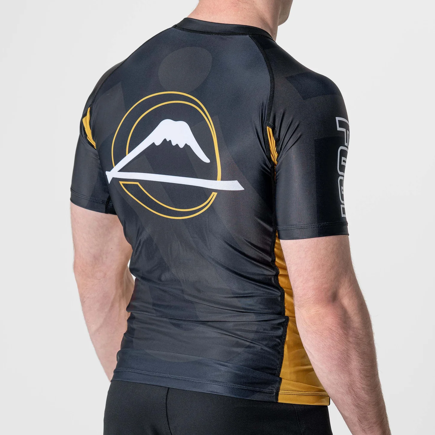 Fuji Rebel Flex Lite Rashguard