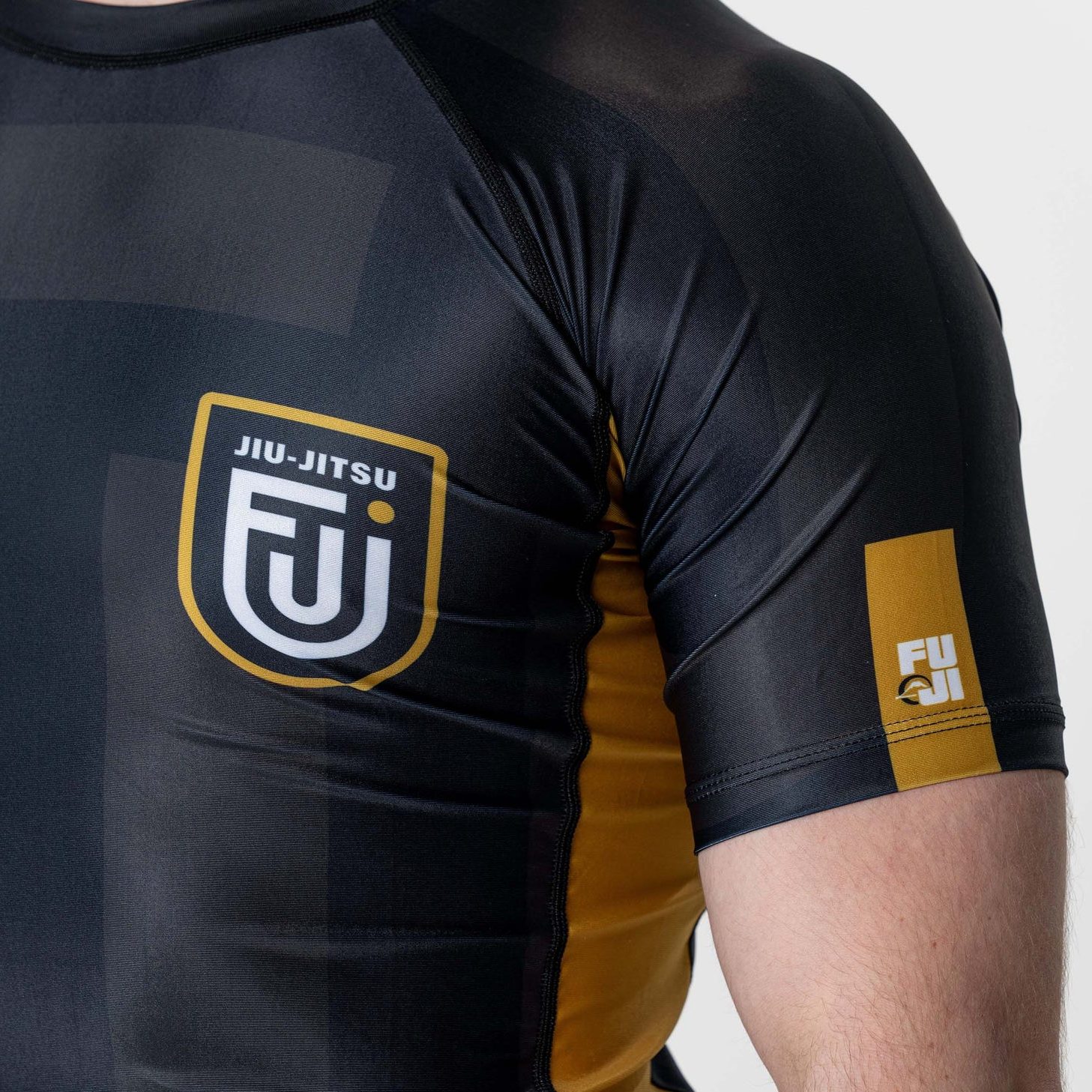 Fuji Rebel Flex Lite Rashguard