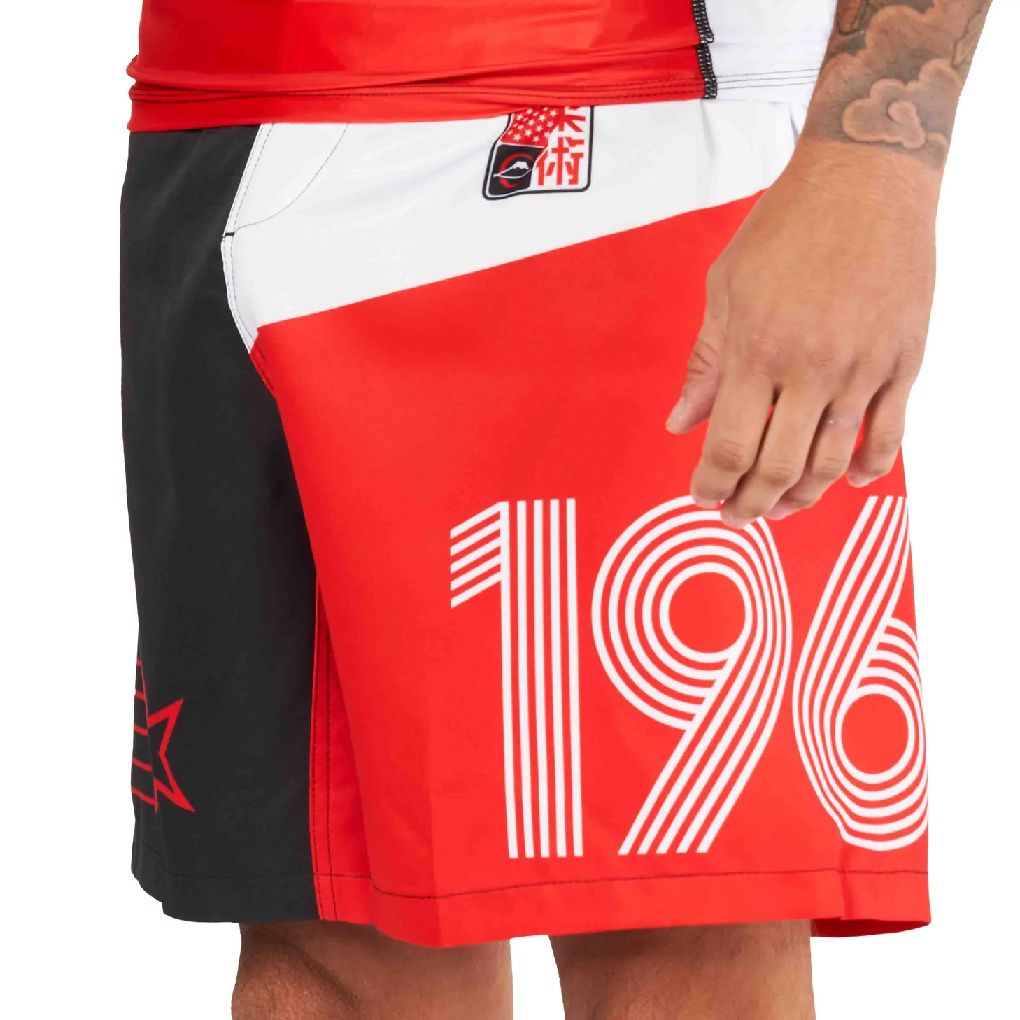 Fuji Linear Lockdown Lightweight Shorts